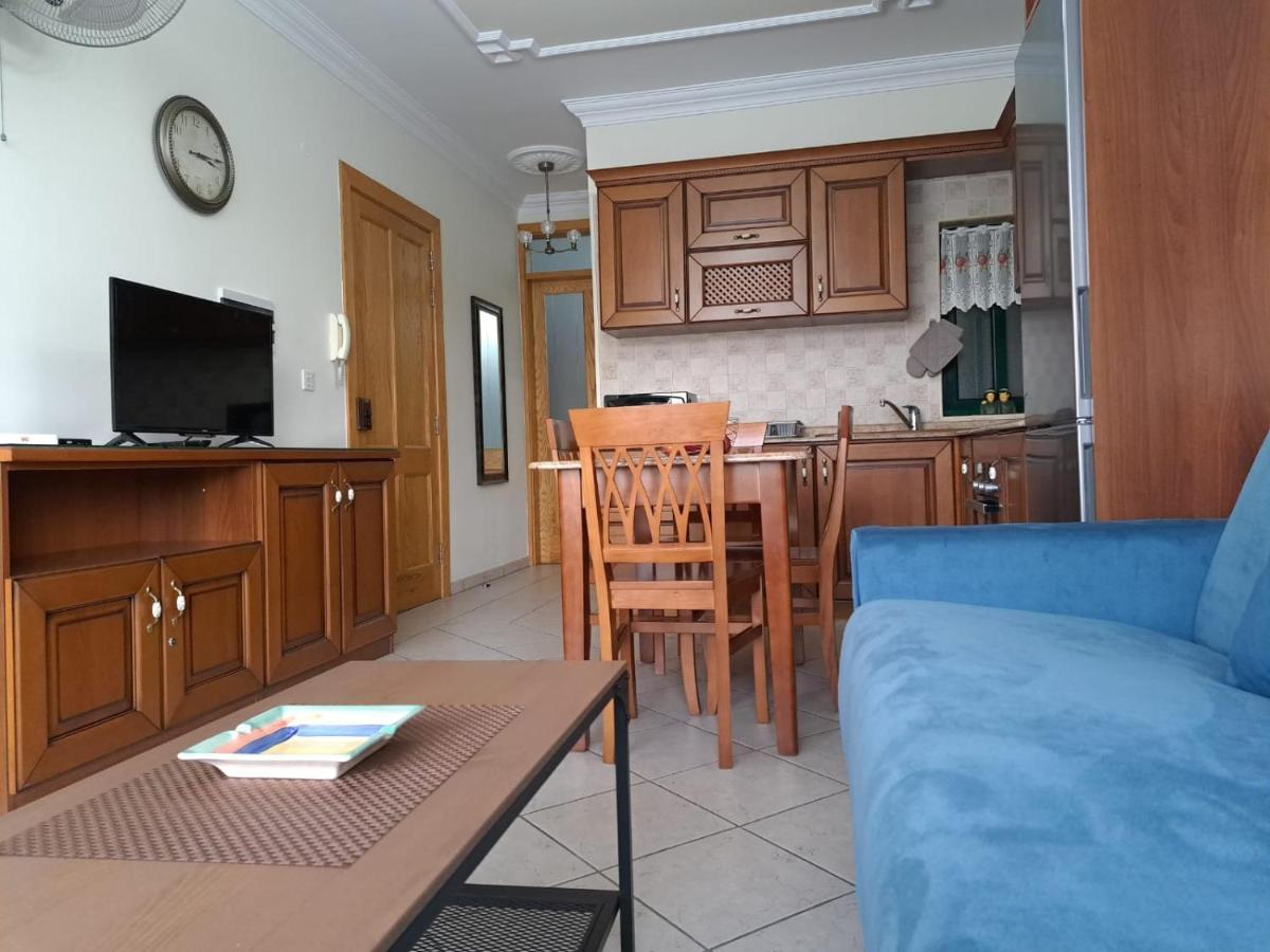 Seafront Apartment In St. Paul'S Bay Exterior photo