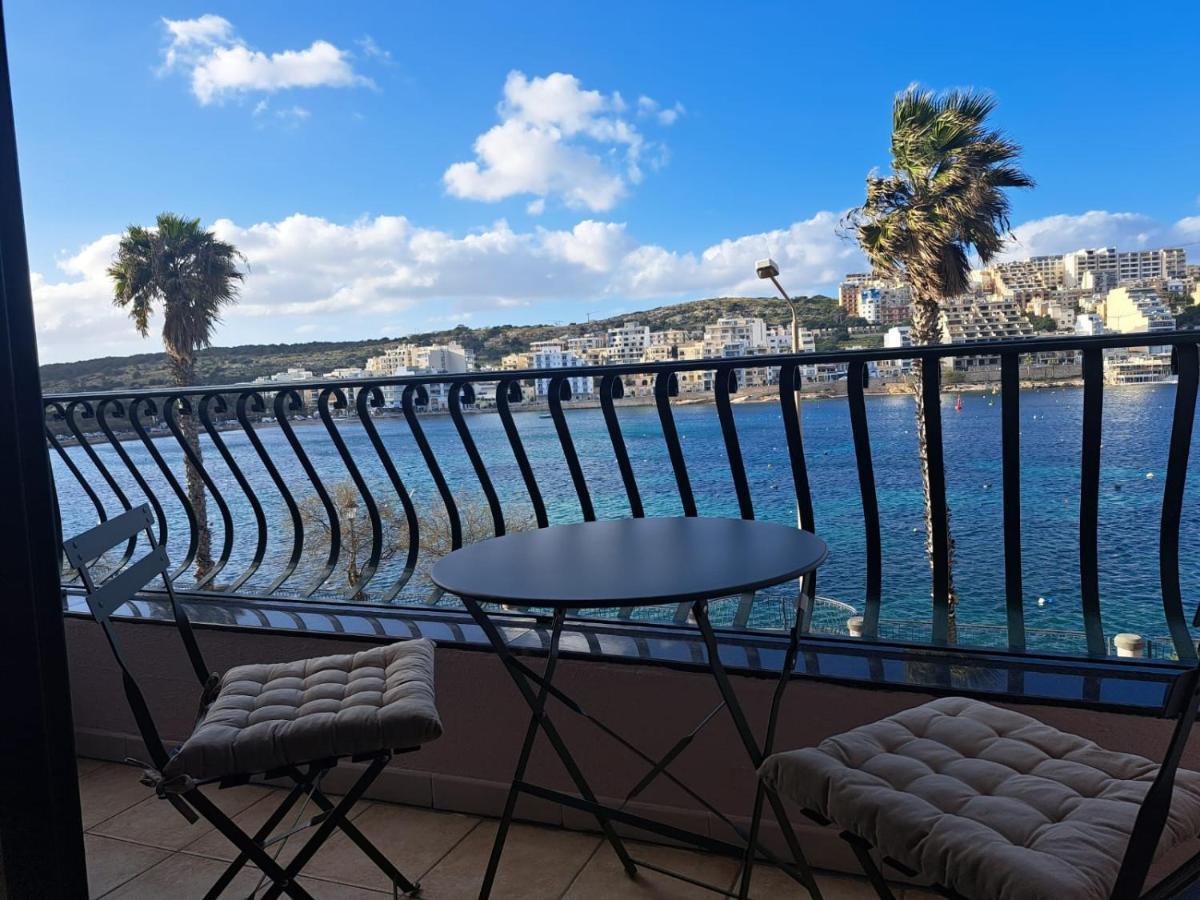 Seafront Apartment In St. Paul'S Bay Exterior photo